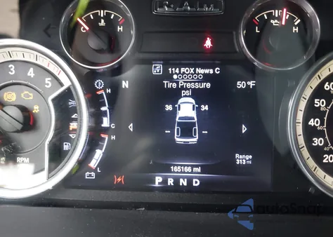 2016 Ram 1500 Laramie z USA, uszkodzony, nr VIN 1C6RR7VM8GS256474